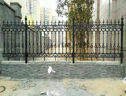 洛陽鐵藝護(hù)欄